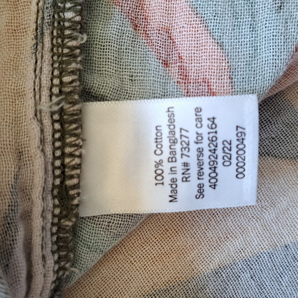 Sonoma Lightweight 100% Cotton Button Down Hawaiian Airy V-Neck Shirt. - Picture 6 of 6
